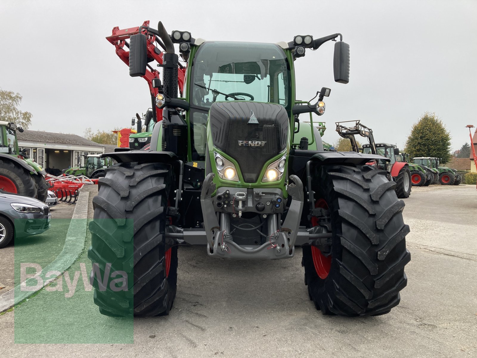 Traktor типа Fendt 724 Vario ProfiPlus S4, Gebrauchtmaschine в Dinkelsbühl (Фотография 3)