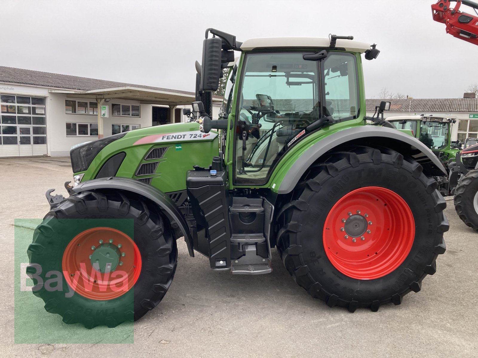 Traktor типа Fendt 724 Vario ProfiPlus S4, Gebrauchtmaschine в Dinkelsbühl (Фотография 5)