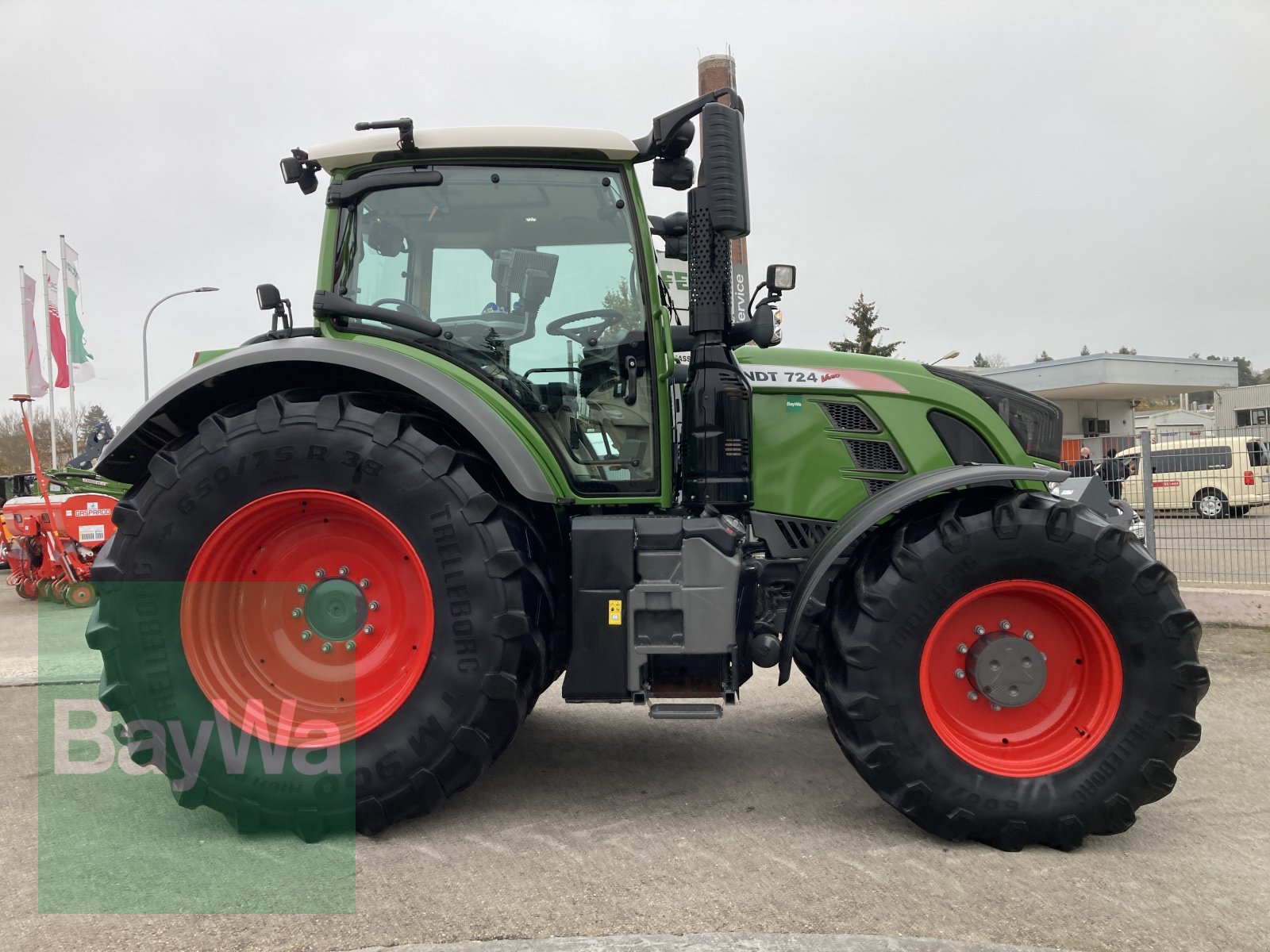 Traktor типа Fendt 724 Vario ProfiPlus S4, Gebrauchtmaschine в Dinkelsbühl (Фотография 11)