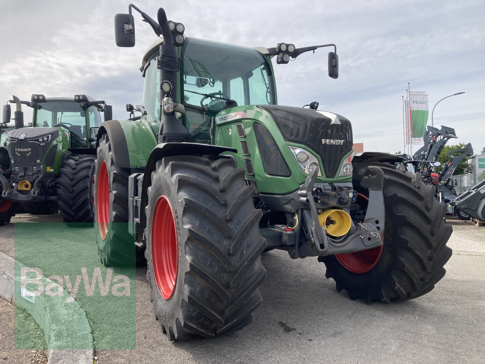 Traktor of the type Fendt 724 Vario ProfiPlus SCR *Motor überholt*, Gebrauchtmaschine in Dinkelsbühl (Picture 2)