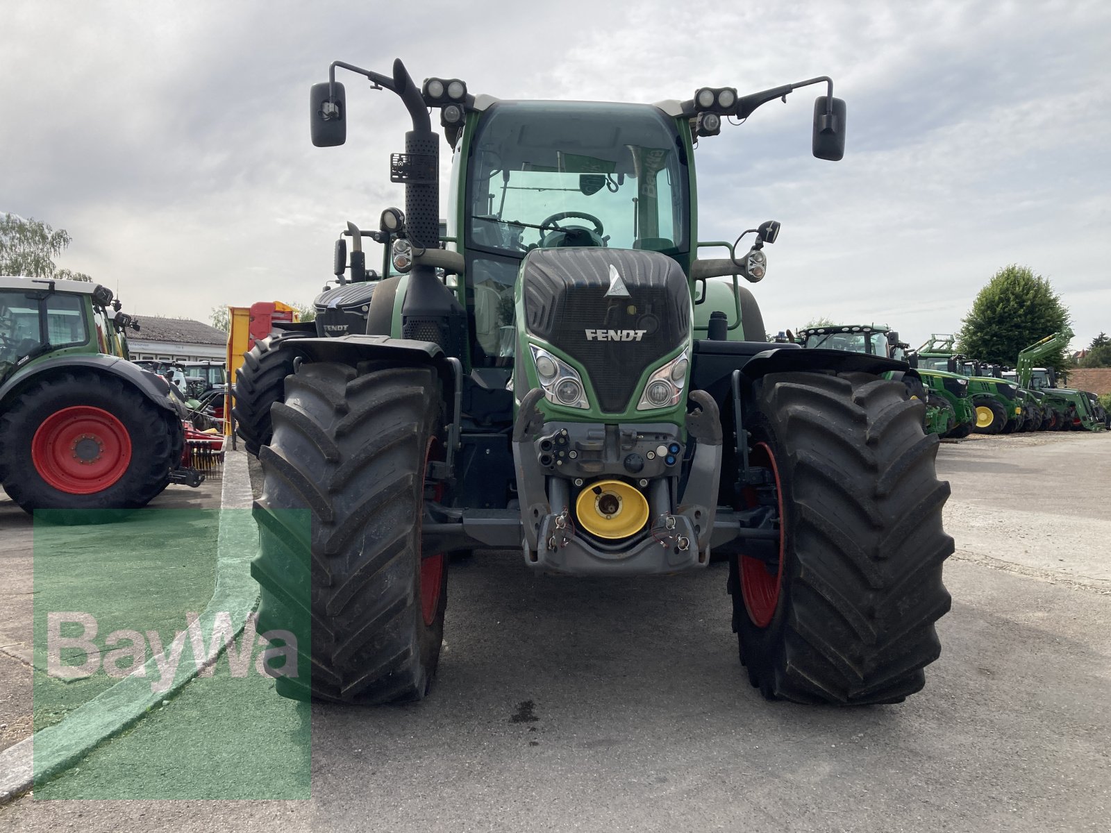 Traktor Türe ait Fendt 724 Vario ProfiPlus SCR *Motor überholt*, Gebrauchtmaschine içinde Dinkelsbühl (resim 3)