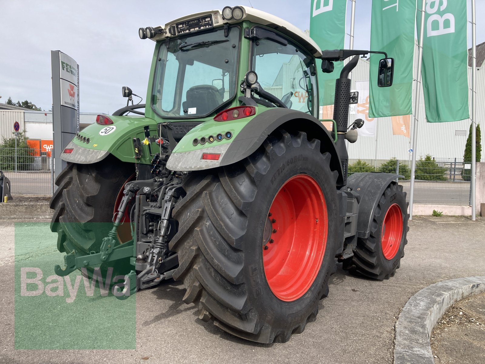 Traktor des Typs Fendt 724 Vario ProfiPlus SCR *Motor überholt*, Gebrauchtmaschine in Dinkelsbühl (Bild 9)