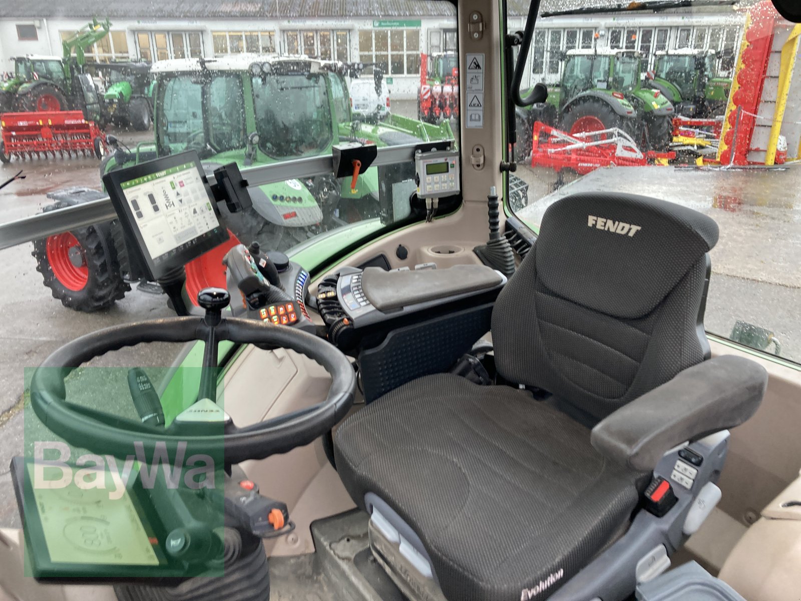 Traktor des Typs Fendt 724 Vario ProfiPlus Setting 2 Gen3 Reifendruckreglanlage, Gebrauchtmaschine in Dinkelsbühl (Bild 16)