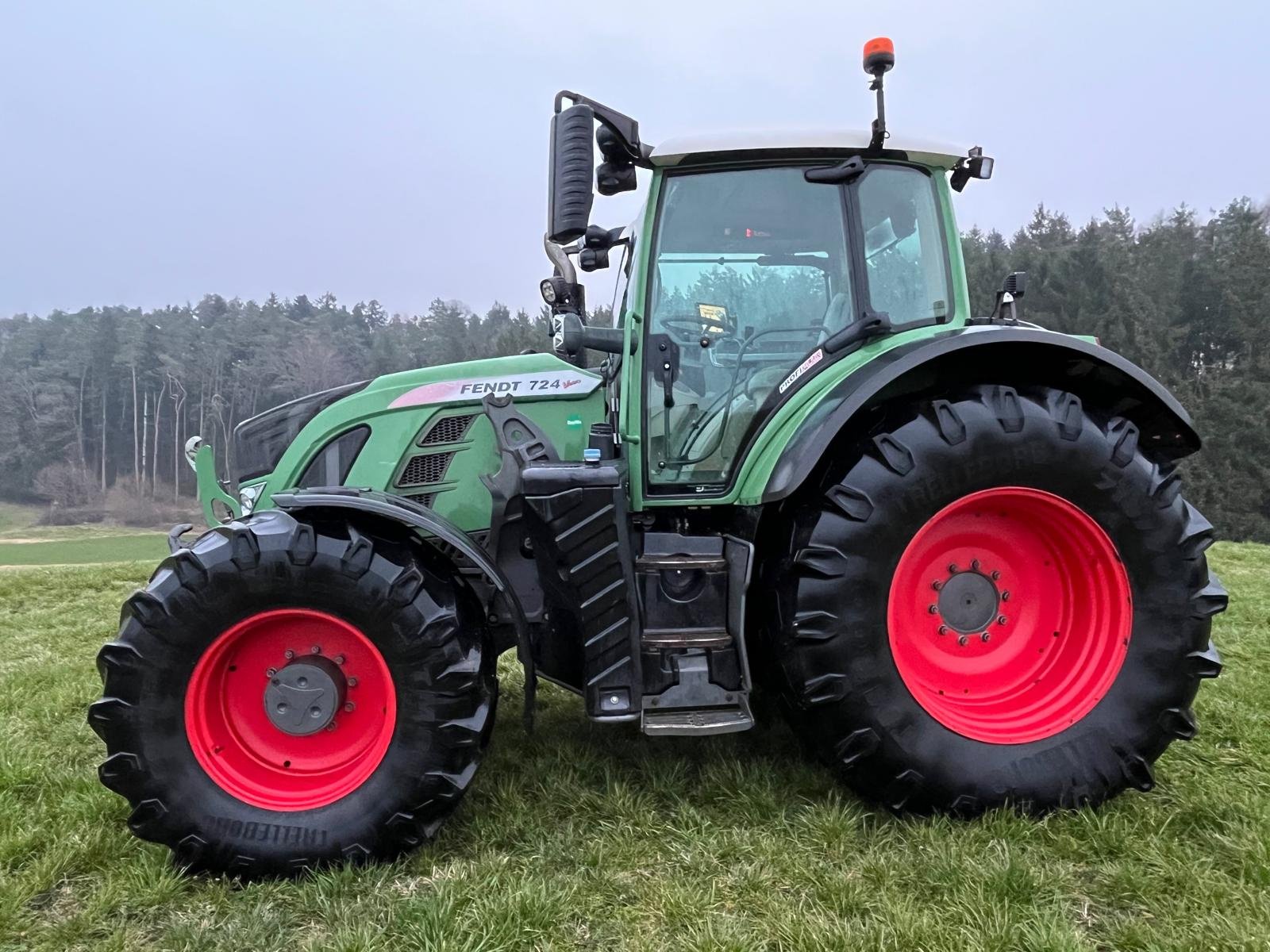 Traktor des Typs Fendt 724 Vario ProfiPlus, Gebrauchtmaschine in Erlbach (Bild 10)