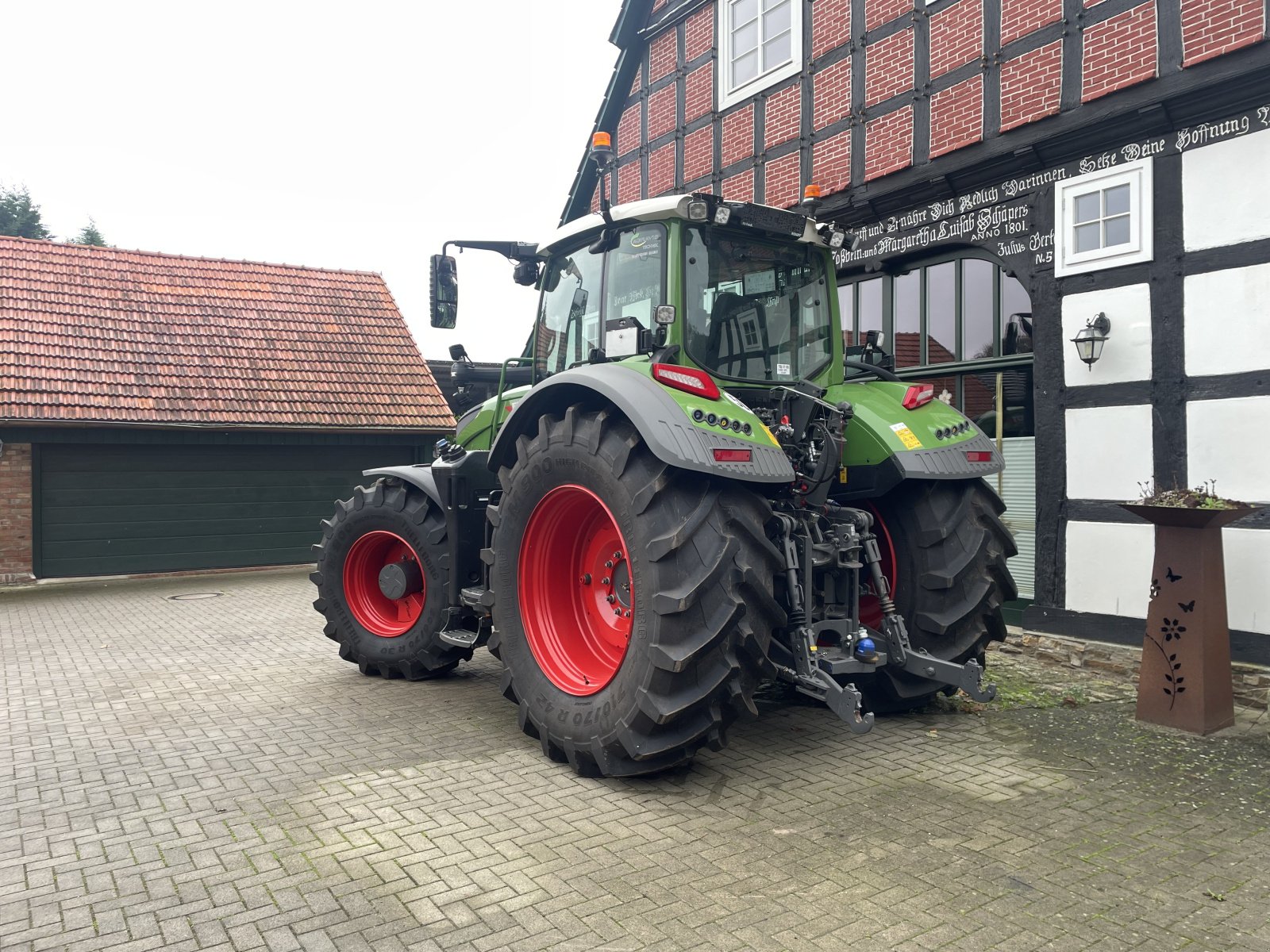 Traktor des Typs Fendt 724 Vario ProfiPlus, Gebrauchtmaschine in Hunteburg (Bild 3)