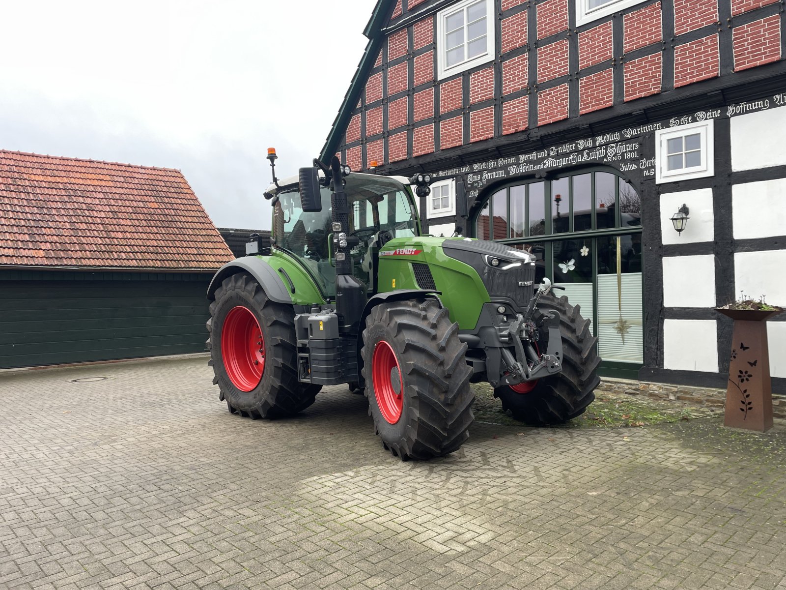 Traktor des Typs Fendt 724 Vario ProfiPlus, Gebrauchtmaschine in Hunteburg (Bild 8)