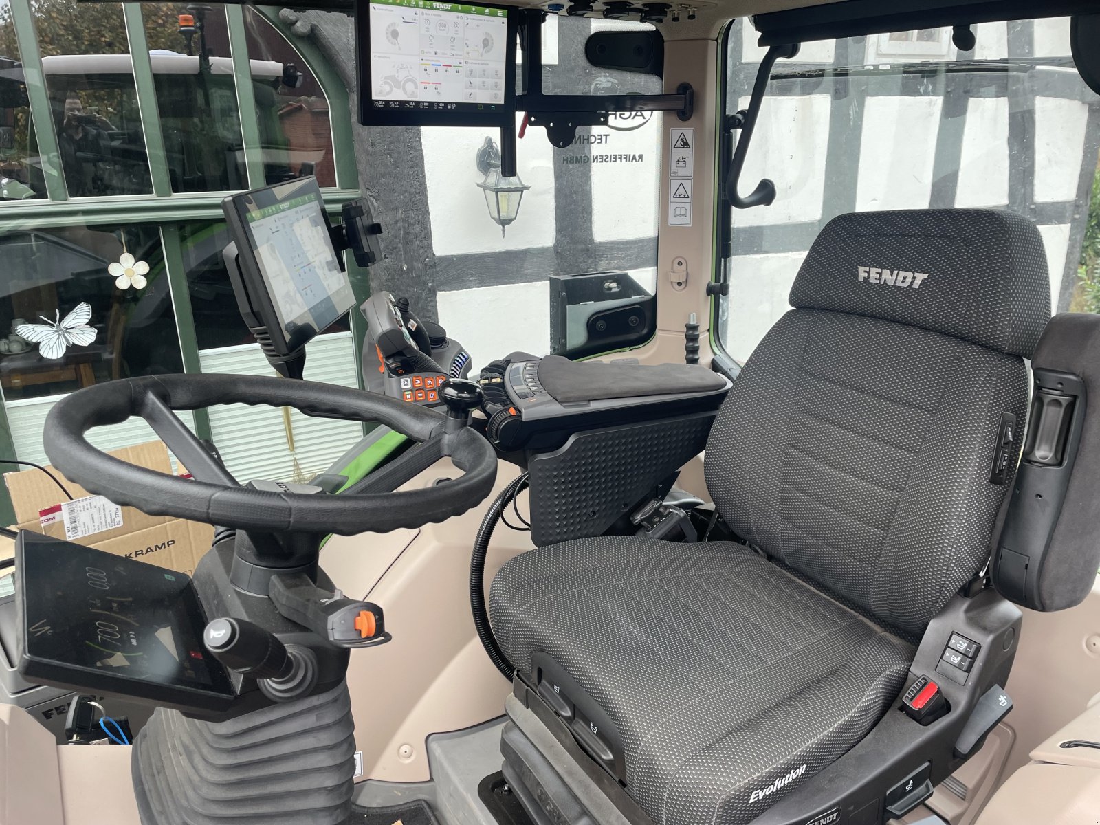 Traktor typu Fendt 724 Vario ProfiPlus, Gebrauchtmaschine v Hunteburg (Obrázok 10)