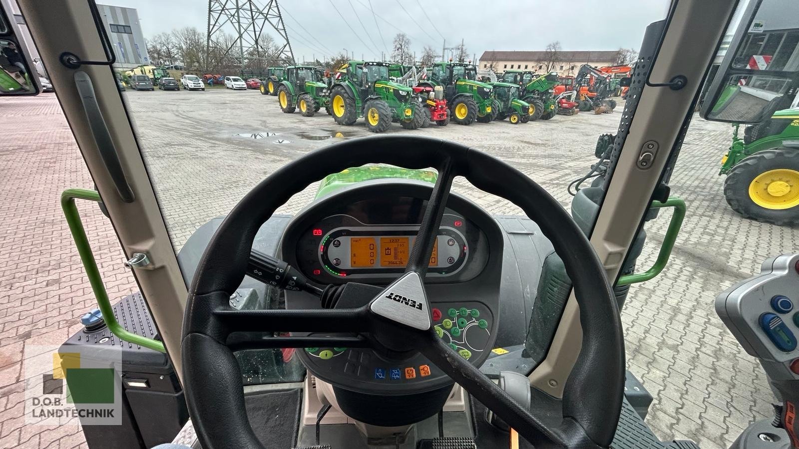 Traktor typu Fendt 724 Vario ProfiPlus, Gebrauchtmaschine w Regensburg (Zdjęcie 13)