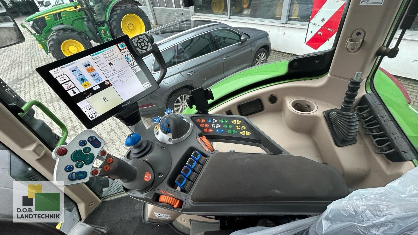 Traktor typu Fendt 724 Vario ProfiPlus, Gebrauchtmaschine w Regensburg (Zdjęcie 15)