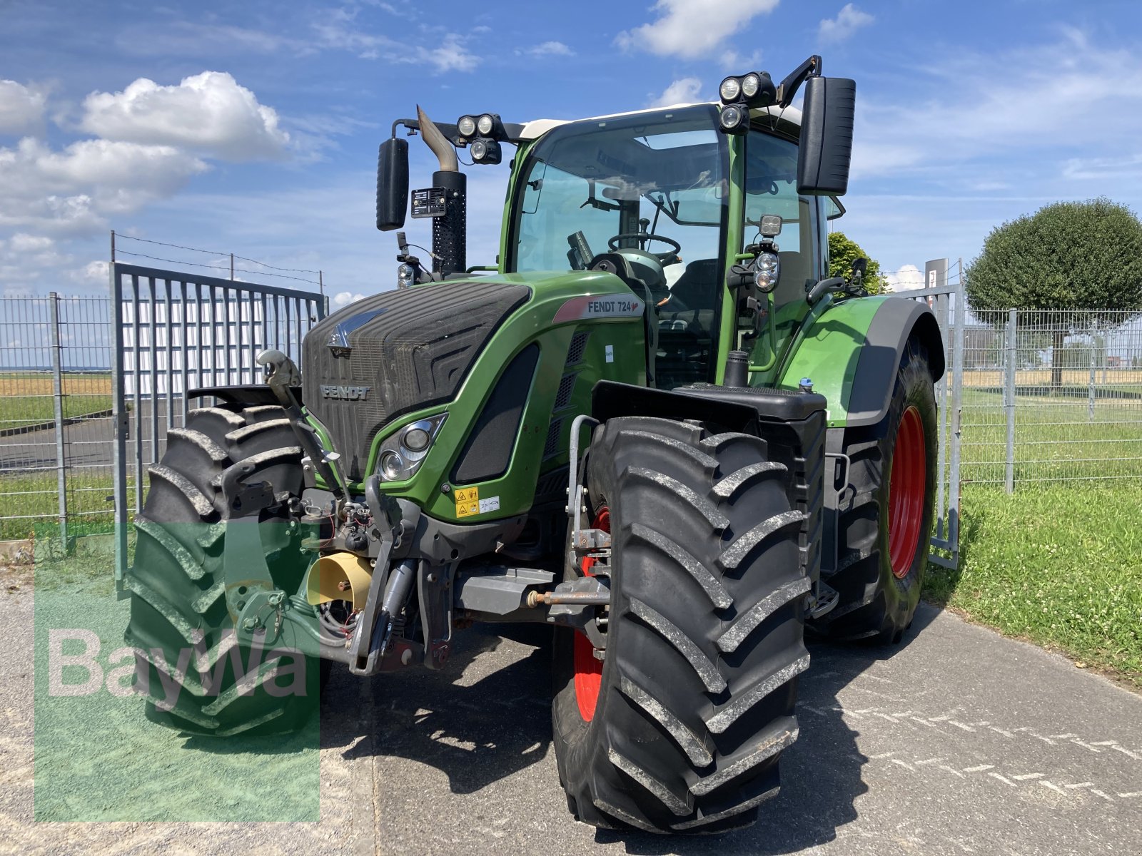 Traktor typu Fendt 724 Vario ProfiPlus, Gebrauchtmaschine v Giebelstadt (Obrázek 2)