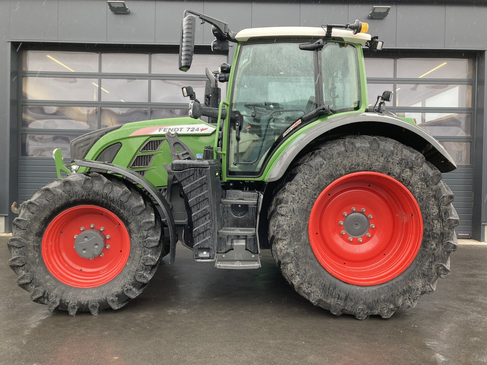 Traktor Türe ait Fendt 724 Vario ProfiPlus, Gebrauchtmaschine içinde Wülfershausen an der Saale (resim 1)