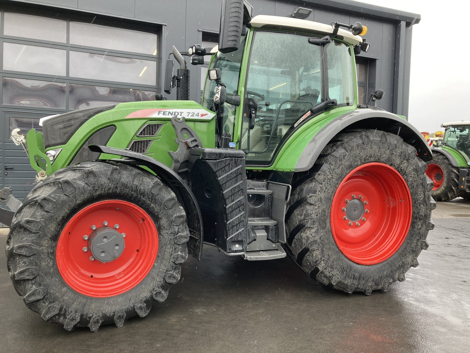 Traktor Türe ait Fendt 724 Vario ProfiPlus, Gebrauchtmaschine içinde Wülfershausen an der Saale (resim 2)