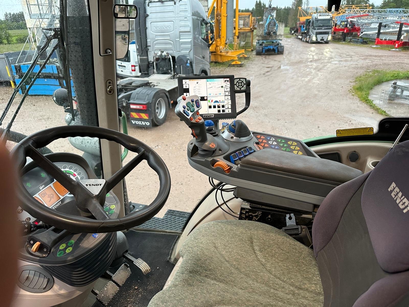 Traktor van het type Fendt 724 Vario ProfiPlus, Gebrauchtmaschine in Donaueschingen (Foto 8)