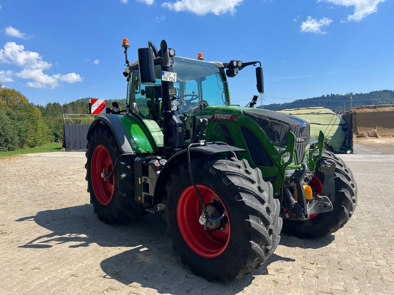 Traktor typu Fendt 724 Vario ProfiPlus, Gebrauchtmaschine v Donaueschingen (Obrázok 7)