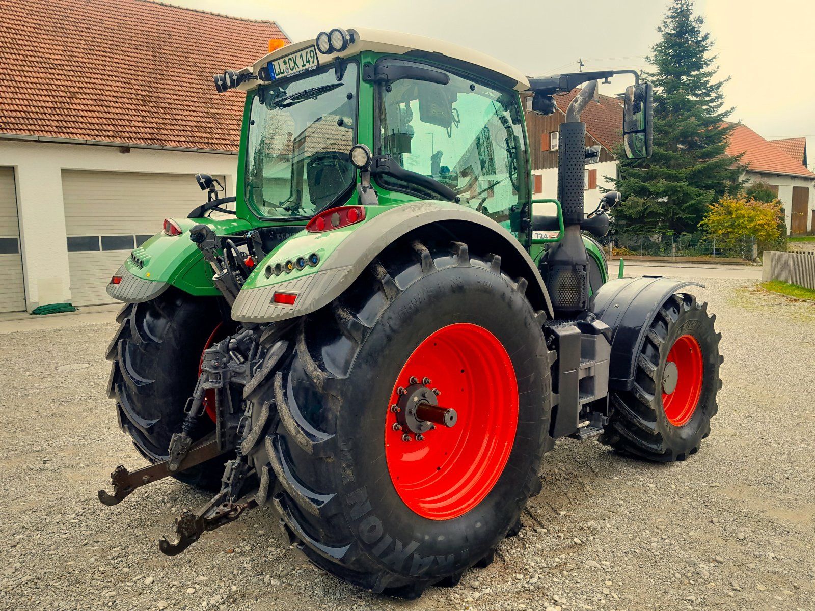 Traktor van het type Fendt 724 Vario ProfiPlus, Gebrauchtmaschine in Prittriching (Foto 3)