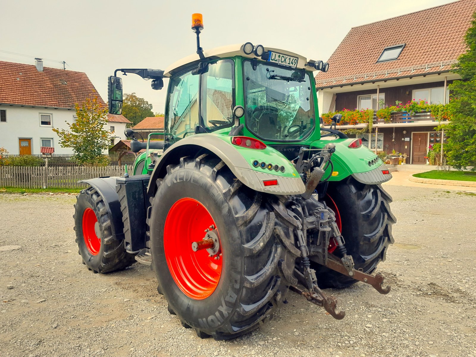 Traktor of the type Fendt 724 Vario ProfiPlus, Gebrauchtmaschine in Prittriching (Picture 5)