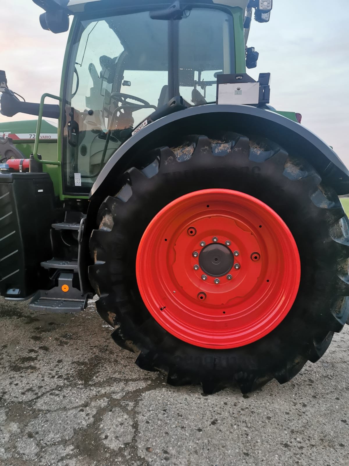 Traktor van het type Fendt 724 Vario ProfiPlus, Gebrauchtmaschine in Westhausen (Foto 11)