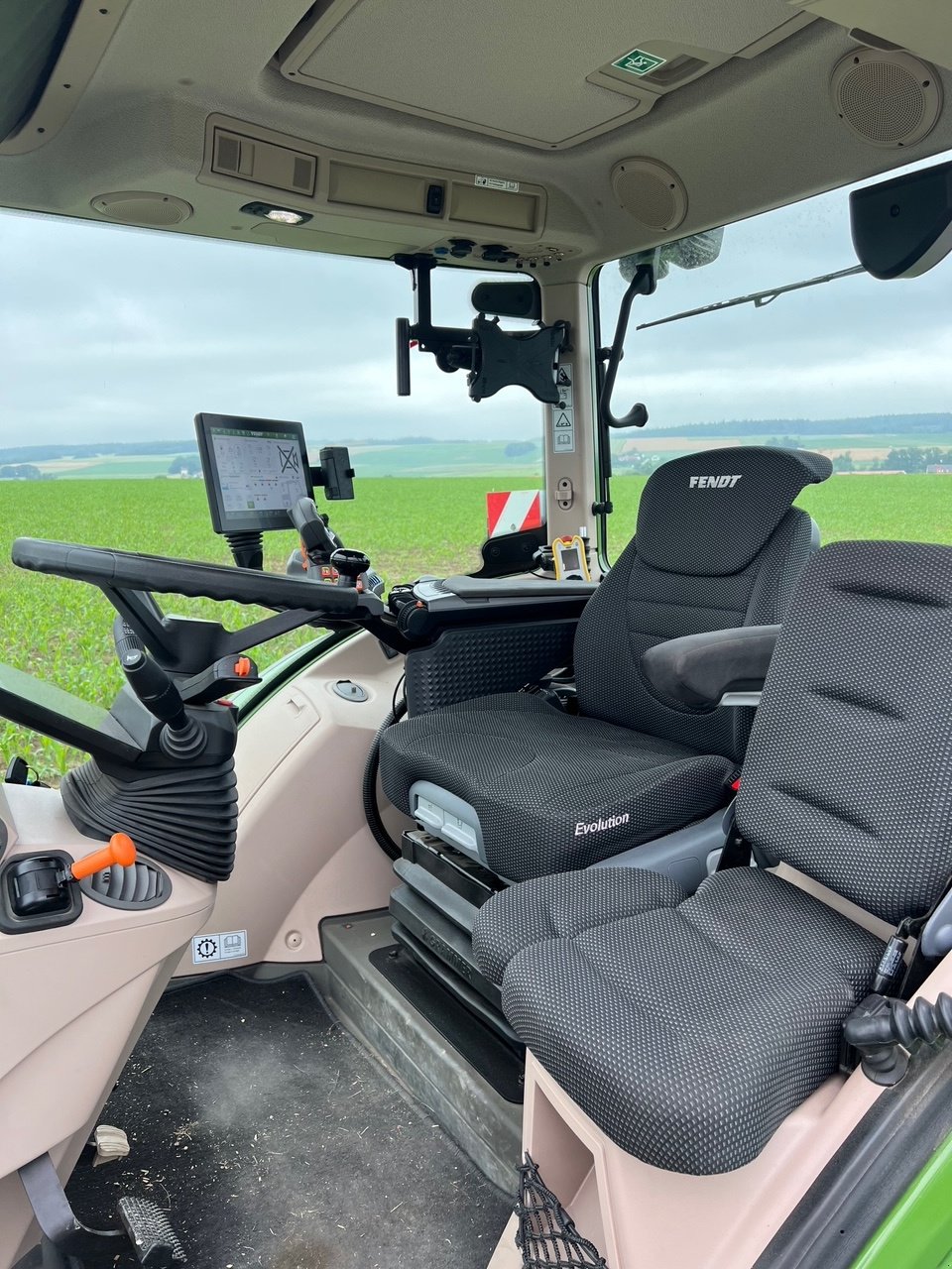 Traktor van het type Fendt 724 Vario ProfiPlus, Gebrauchtmaschine in Allershausen (Foto 6)