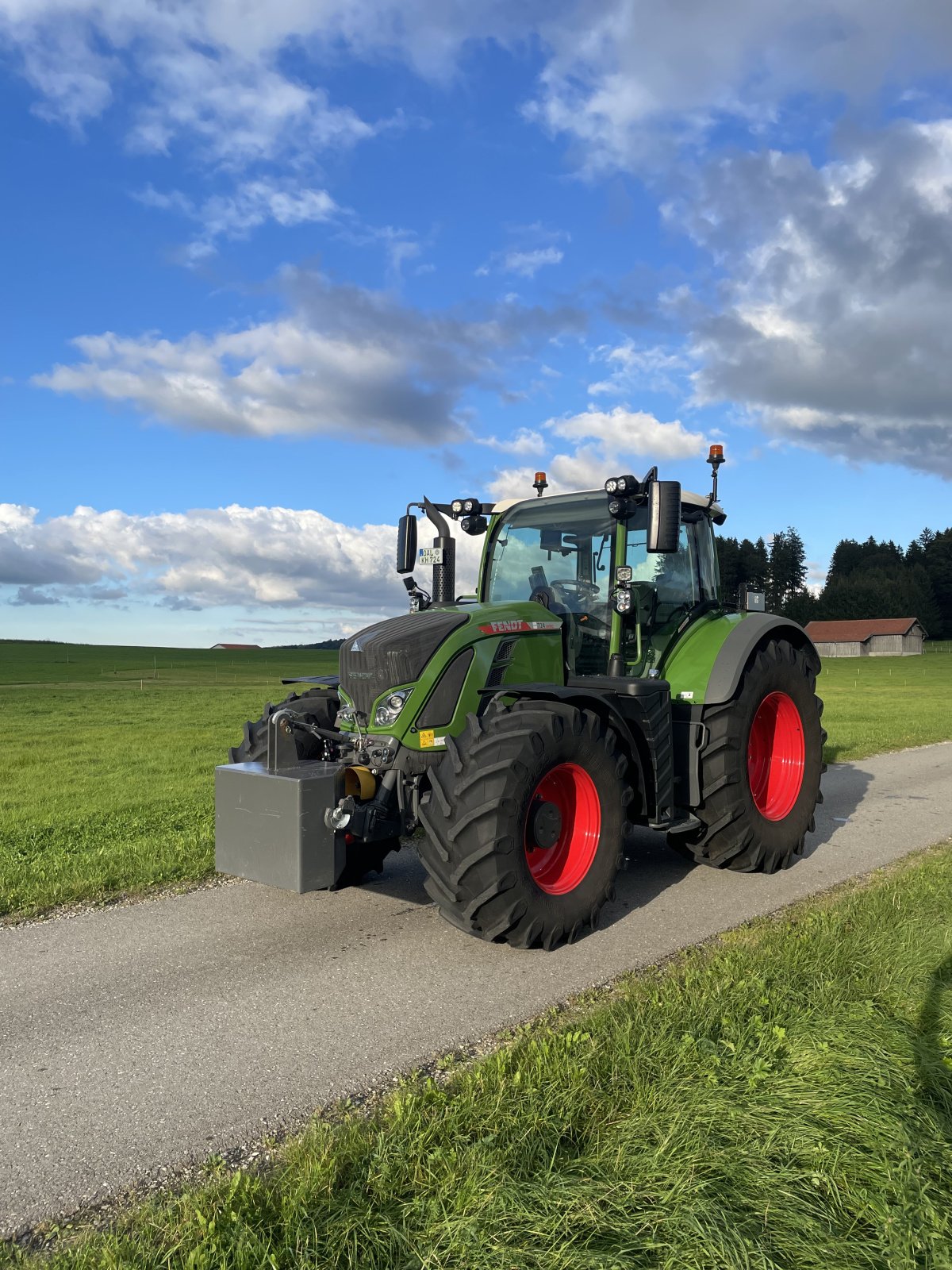 Traktor van het type Fendt 724 Vario ProfiPlus, Gebrauchtmaschine in Bidingen (Foto 1)