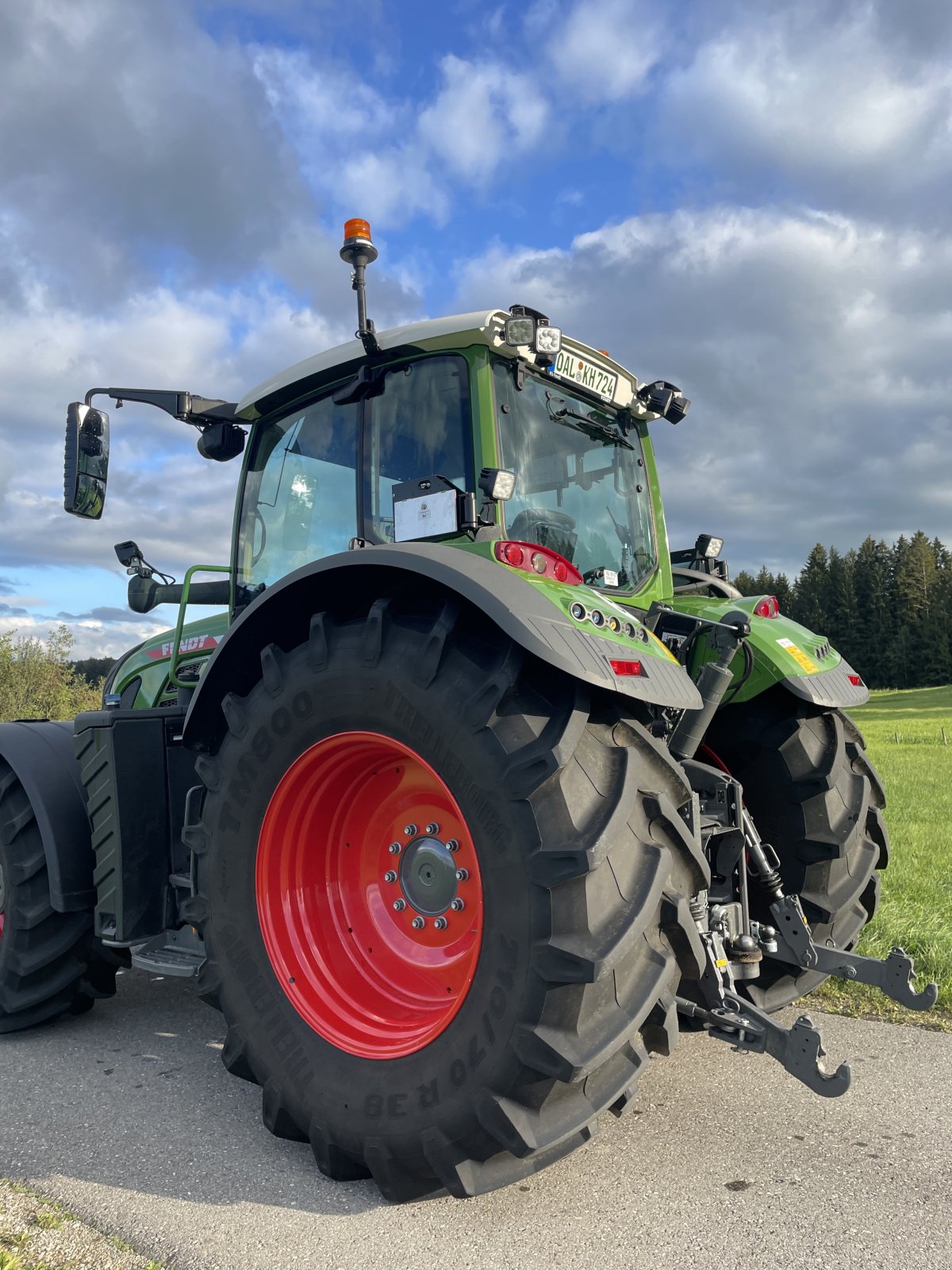 Traktor van het type Fendt 724 Vario ProfiPlus, Gebrauchtmaschine in Bidingen (Foto 9)