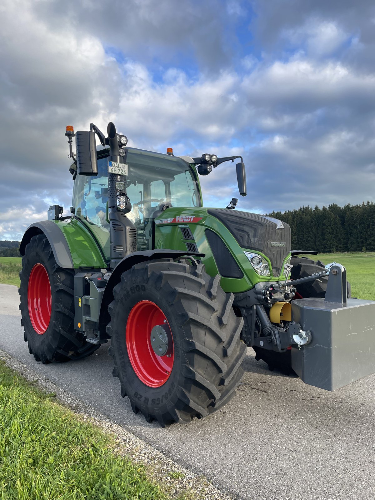 Traktor van het type Fendt 724 Vario ProfiPlus, Gebrauchtmaschine in Bidingen (Foto 11)