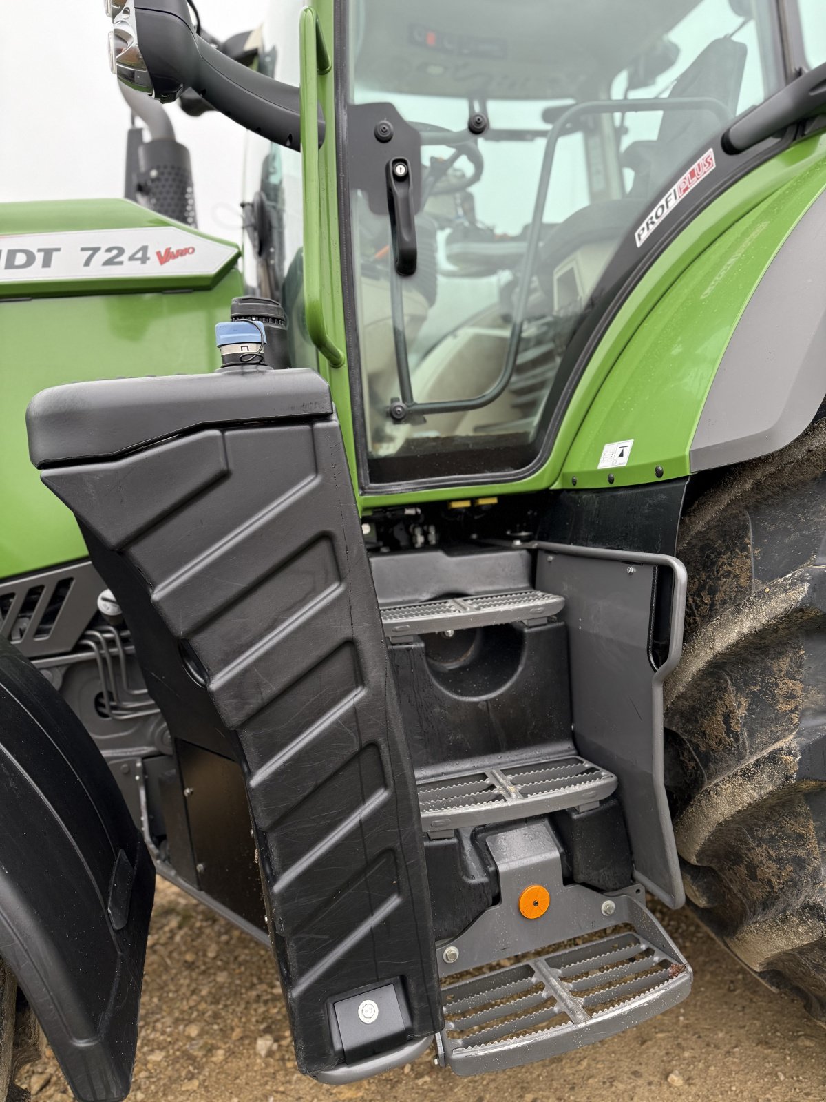 Traktor типа Fendt 724 Vario ProfiPlus, Gebrauchtmaschine в Kastl (Фотография 14)