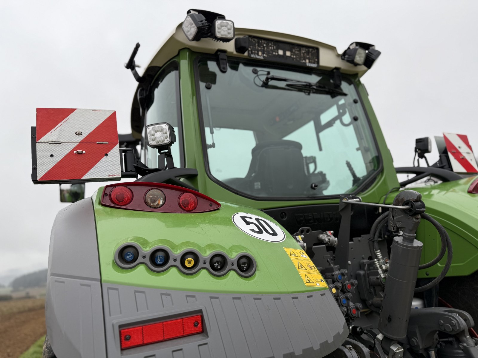 Traktor типа Fendt 724 Vario ProfiPlus, Gebrauchtmaschine в Kastl (Фотография 16)