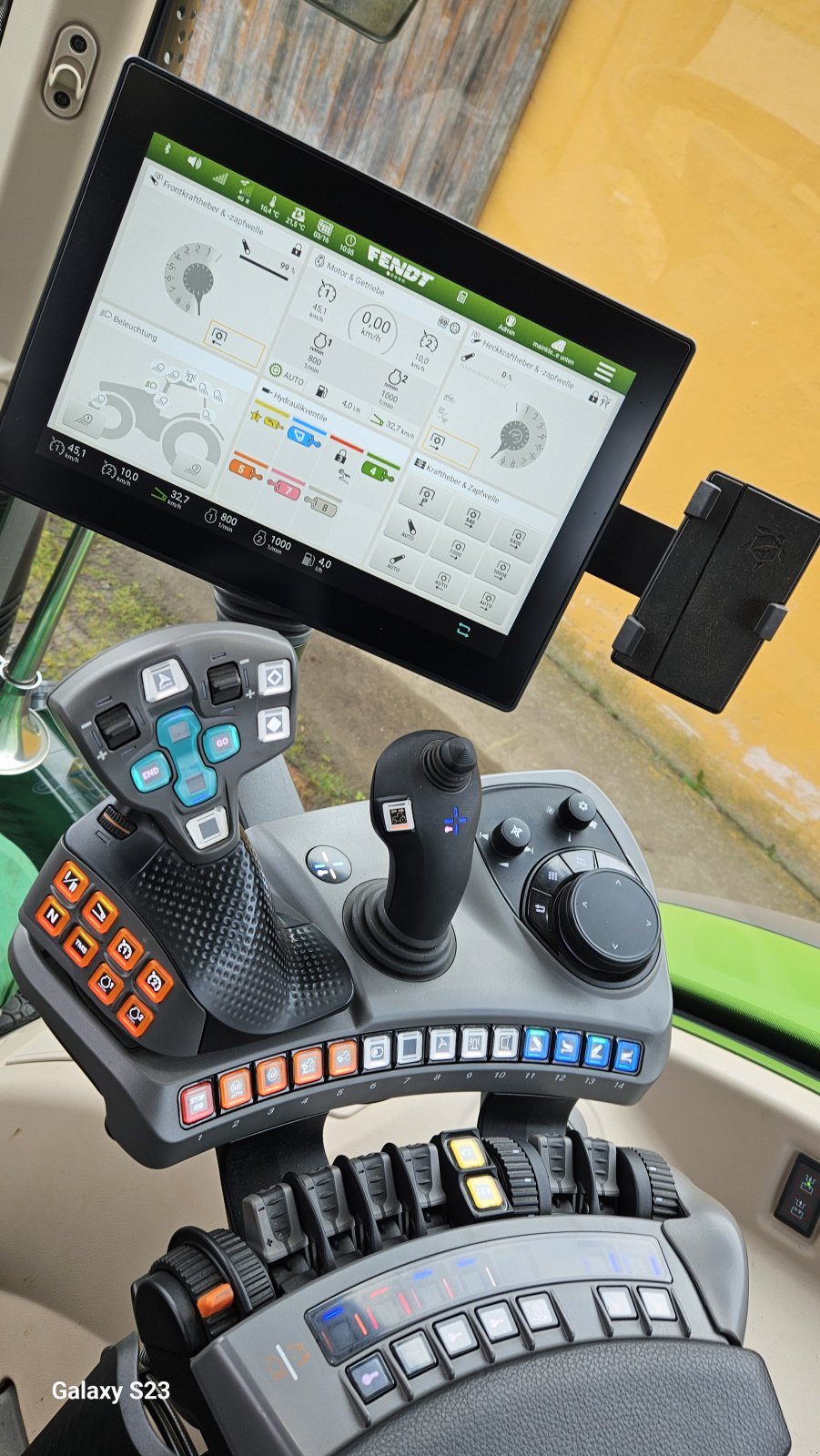 Traktor of the type Fendt 724 Vario ProfiPlus, Gebrauchtmaschine in Maroldsweisach (Picture 9)