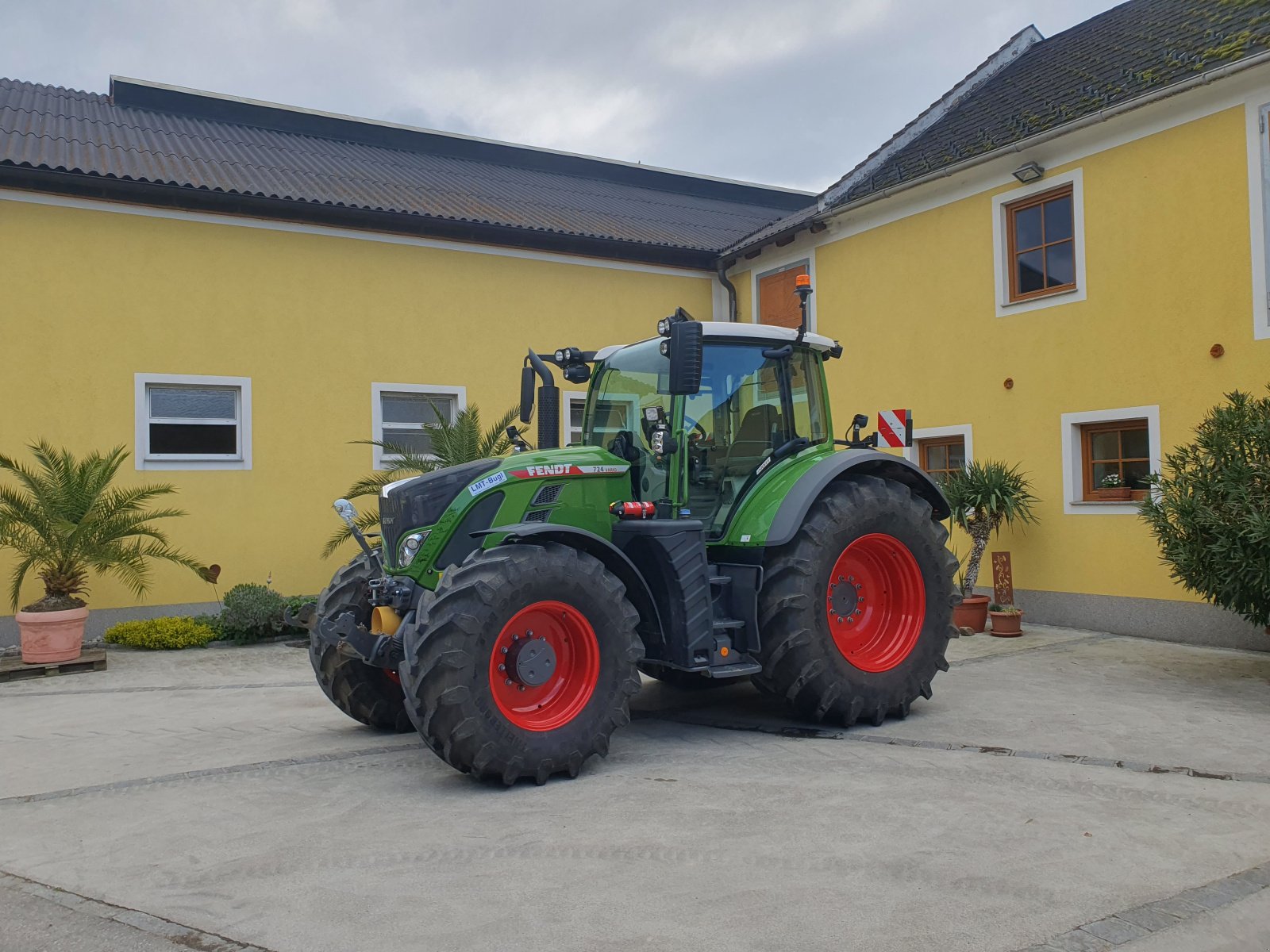 Traktor del tipo Fendt 724 Vario ProfiPlus, Gebrauchtmaschine en Hürm (Imagen 1)