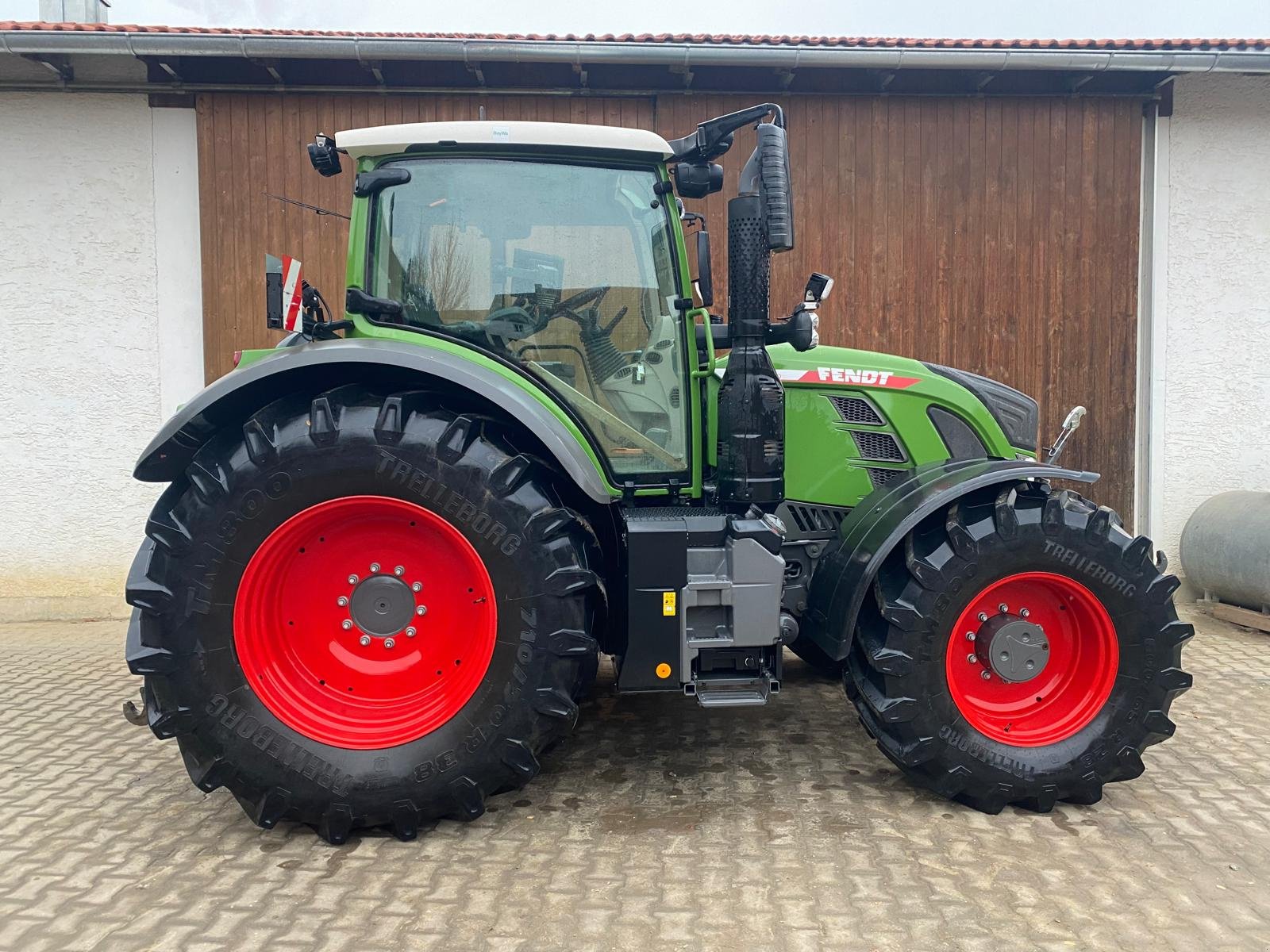 Traktor des Typs Fendt 724 Vario ProfiPlus, Gebrauchtmaschine in Plattling (Bild 8)