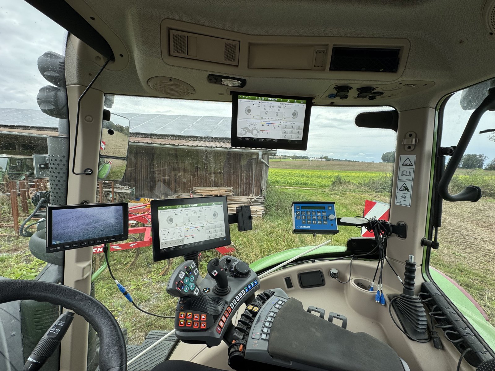 Traktor del tipo Fendt 724 Vario ProfiPlus, Gebrauchtmaschine In Landau (Immagine 3)