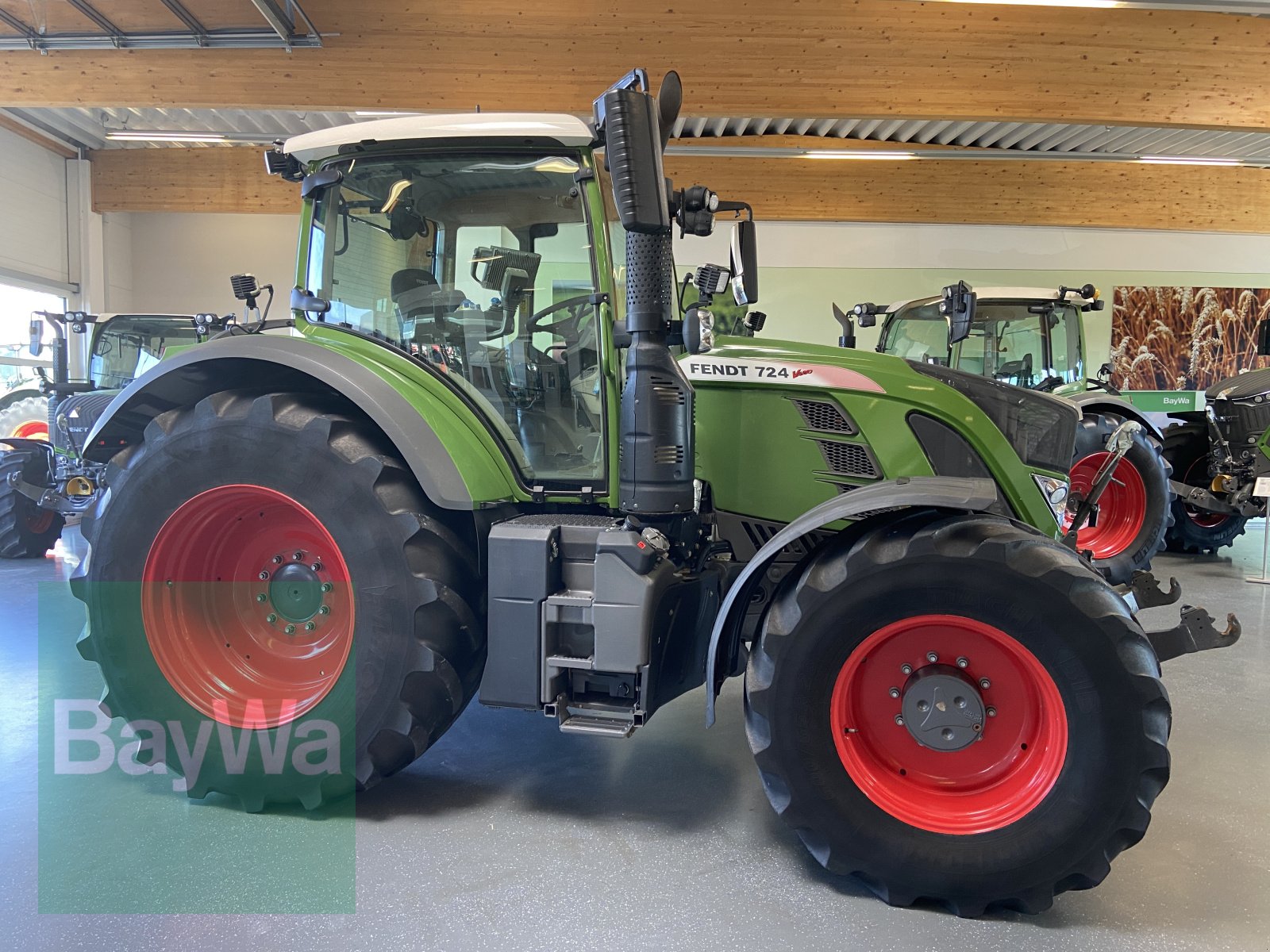 Traktor des Typs Fendt 724 Vario S 4 Profi Plus, Gebrauchtmaschine in Bamberg (Bild 2)