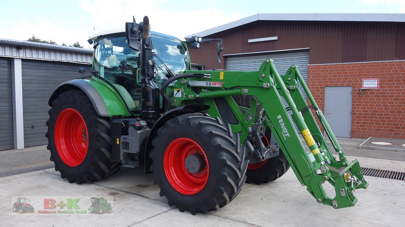 Traktor типа Fendt 724 Vario S4 Power, Gebrauchtmaschine в Kettenkamp (Фотография 3)