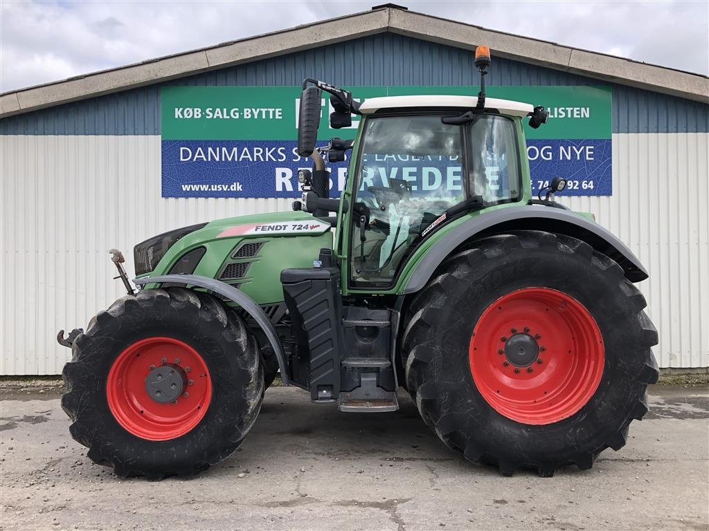 Traktor типа Fendt 724 Vario S4 Profi Plus Med Front PTO, Gebrauchtmaschine в Rødekro (Фотография 1)