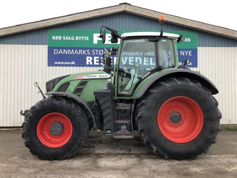 Traktor типа Fendt 724 Vario S4 Profi Plus Med Front PTO, Gebrauchtmaschine в Rødekro (Фотография 1)