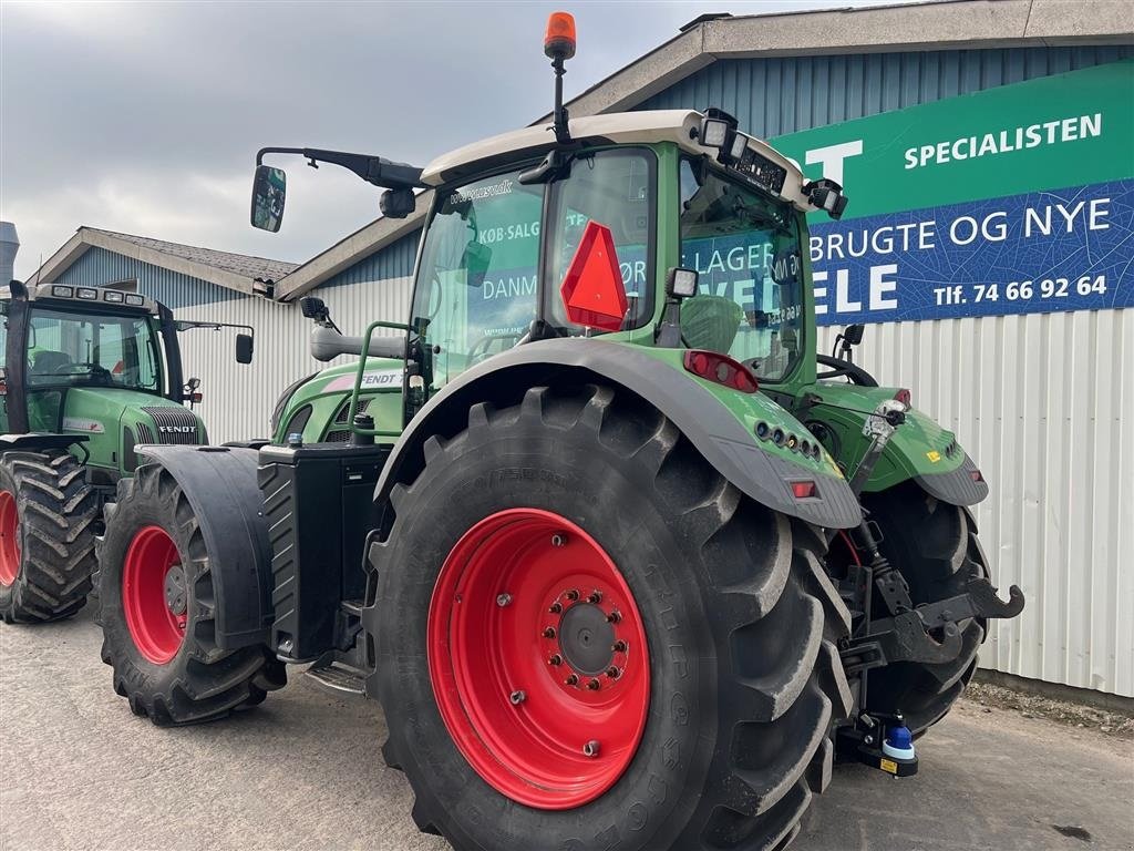 Traktor of the type Fendt 724 Vario S4 Profi Plus, Gebrauchtmaschine in Rødekro (Picture 3)