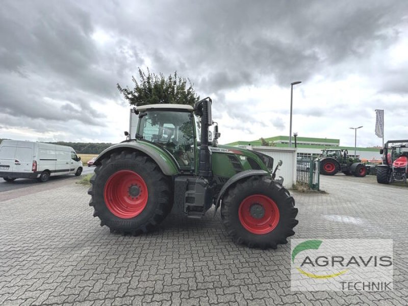 Traktor of the type Fendt 724 VARIO S4 PROFI PLUS, Gebrauchtmaschine in Barsinghausen-Göxe (Picture 2)