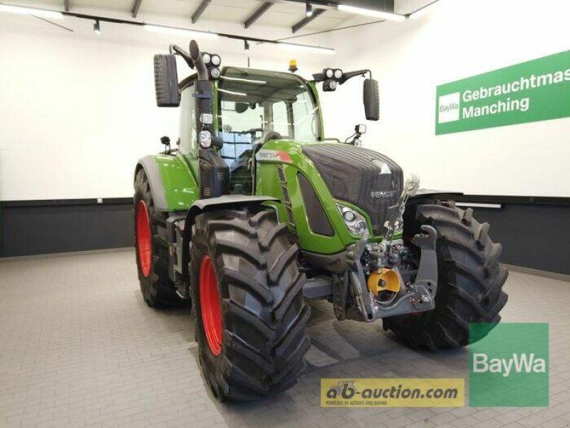 Traktor des Typs Fendt 724 VARIO S4 PROFI PLUS, Gebrauchtmaschine in Manching (Bild 19)