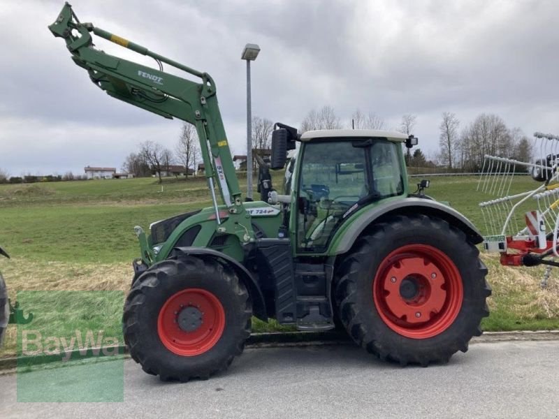 Traktor des Typs Fendt 724 VARIO S4 PROFI PLUS, Gebrauchtmaschine in Straubing (Bild 1)