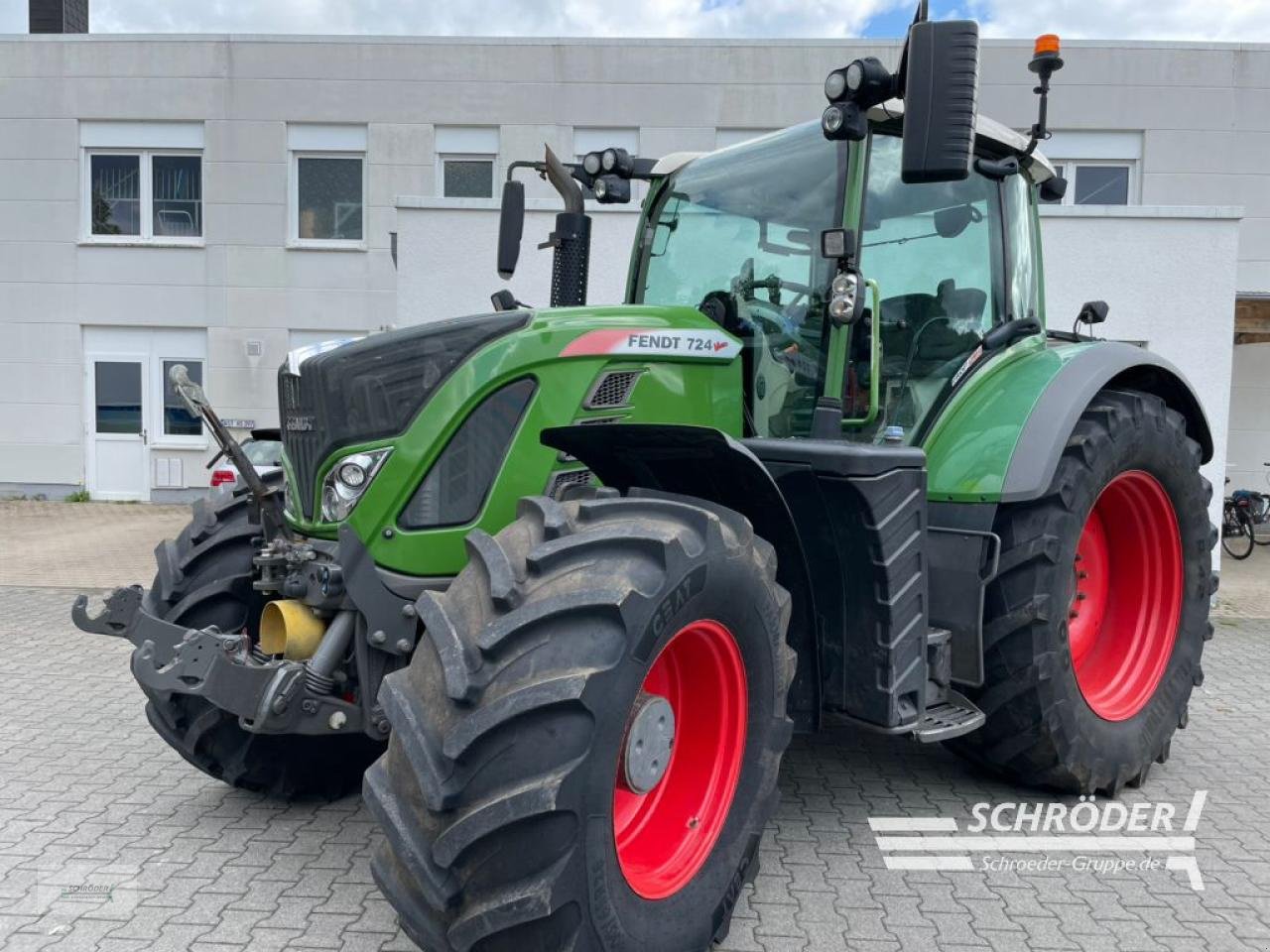 Traktor του τύπου Fendt 724 VARIO S4 PROFI PLUS, Gebrauchtmaschine σε Westerstede (Φωτογραφία 2)