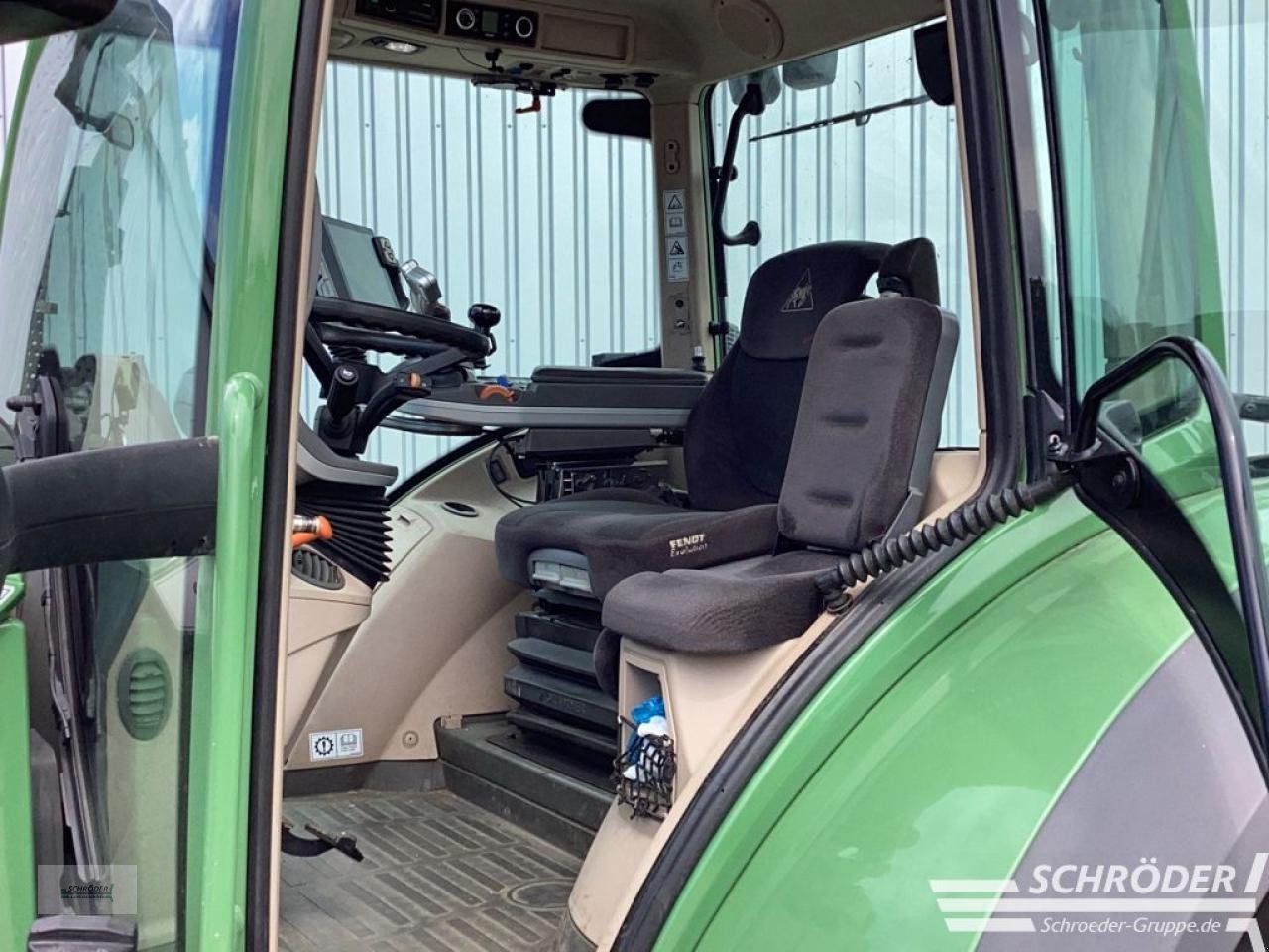 Traktor typu Fendt 724 VARIO S4 PROFI PLUS, Gebrauchtmaschine w Hemmoor (Zdjęcie 5)