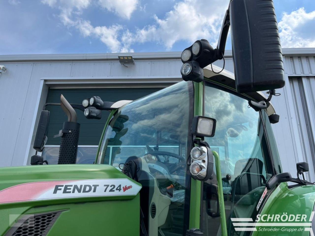 Traktor typu Fendt 724 VARIO S4 PROFI PLUS, Gebrauchtmaschine w Scharrel (Zdjęcie 19)