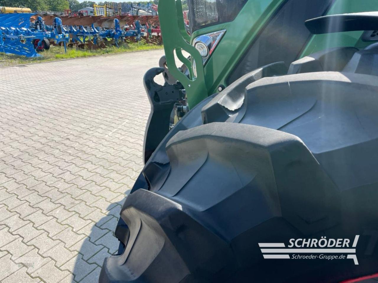 Traktor του τύπου Fendt 724 VARIO S4 PROFI PLUS, Gebrauchtmaschine σε Wildeshausen (Φωτογραφία 10)