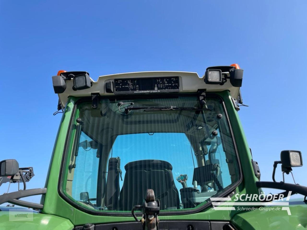 Traktor του τύπου Fendt 724 VARIO S4 PROFI PLUS, Gebrauchtmaschine σε Wildeshausen (Φωτογραφία 17)