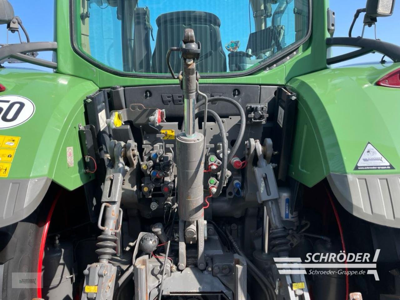 Traktor van het type Fendt 724 VARIO S4 PROFI PLUS, Gebrauchtmaschine in Wildeshausen (Foto 18)