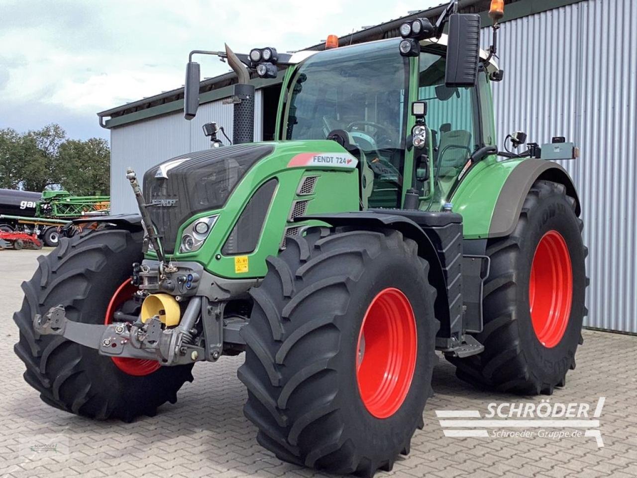 Traktor des Typs Fendt 724 VARIO S4 PROFI PLUS, Gebrauchtmaschine in Lastrup (Bild 2)