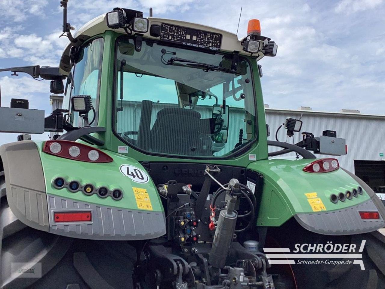 Traktor des Typs Fendt 724 VARIO S4 PROFI PLUS, Gebrauchtmaschine in Lastrup (Bild 4)