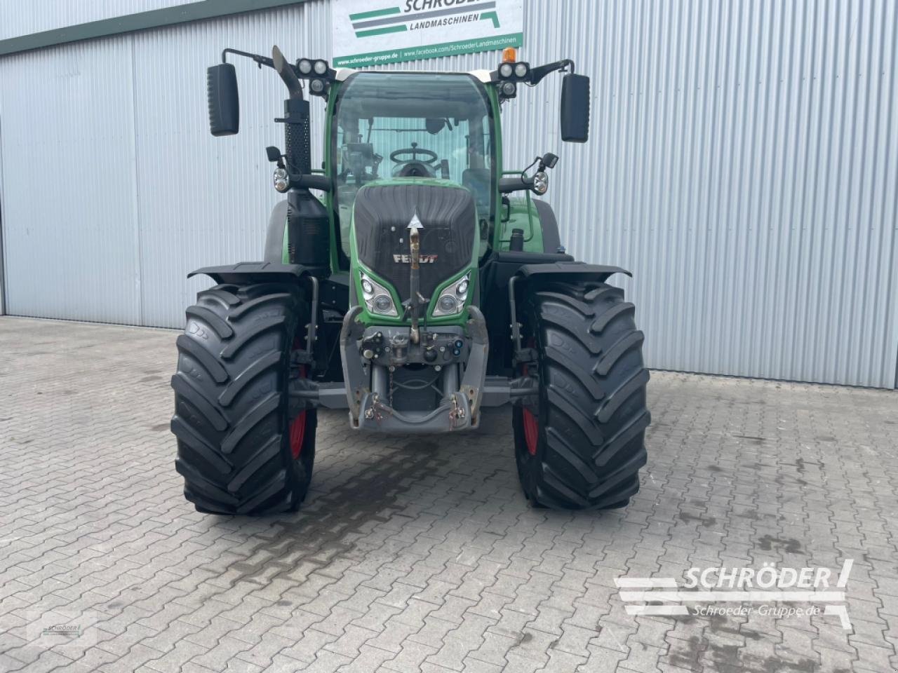 Traktor of the type Fendt 724 VARIO S4 PROFI PLUS, Gebrauchtmaschine in Langförden (Picture 7)