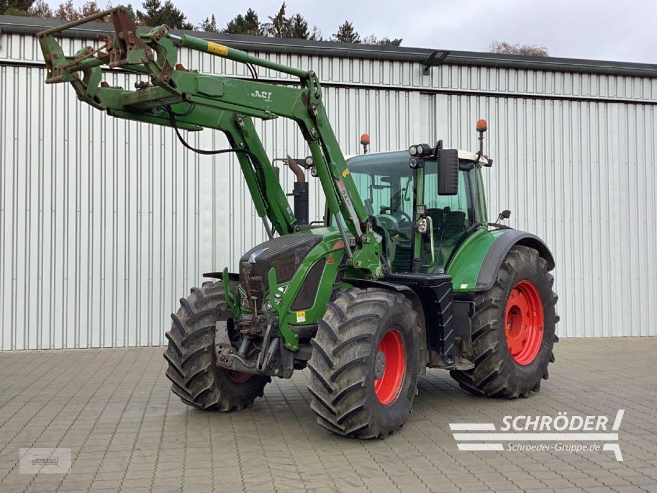 Traktor des Typs Fendt 724 VARIO S4 PROFI PLUS, Gebrauchtmaschine in Völkersen (Bild 1)