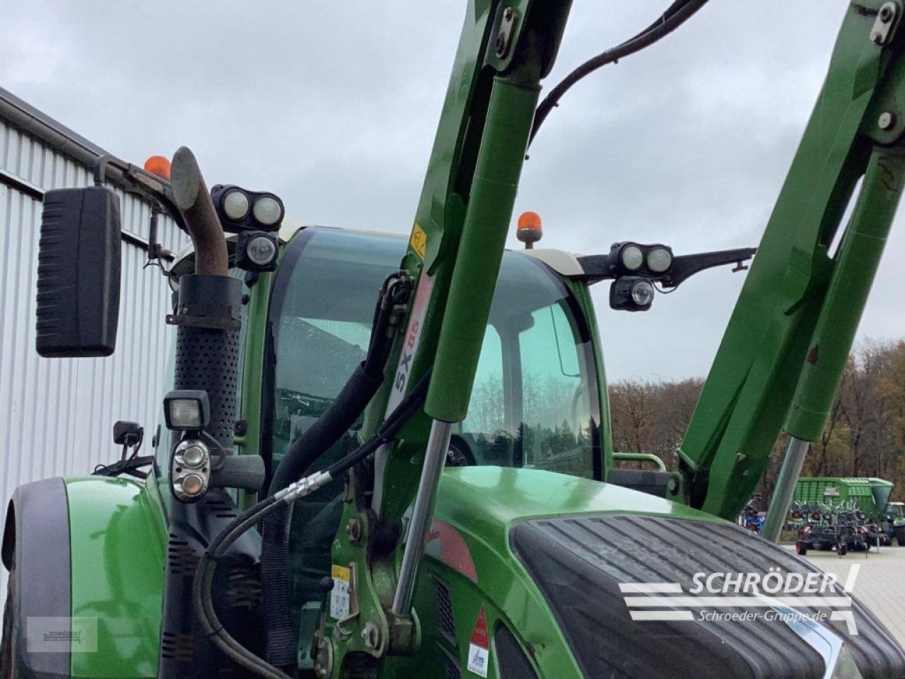 Traktor des Typs Fendt 724 VARIO S4 PROFI PLUS, Gebrauchtmaschine in Völkersen (Bild 8)